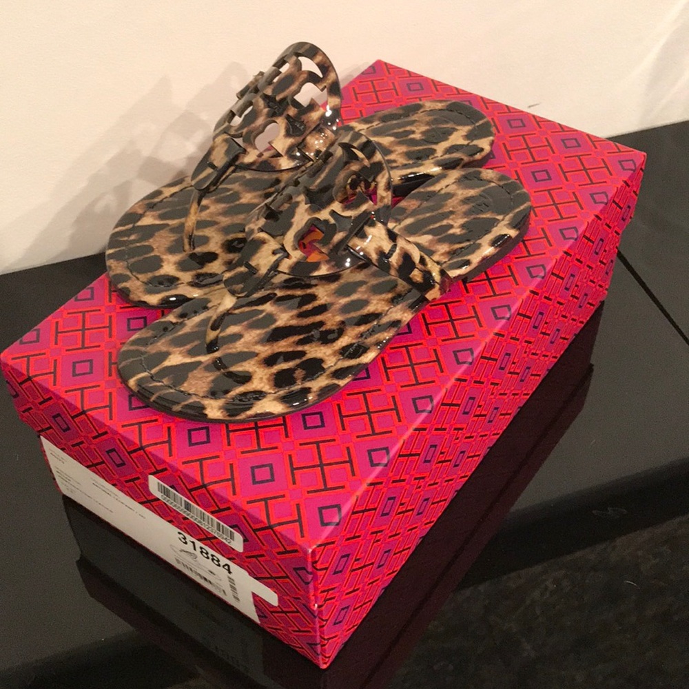 NEW TORY BURCH MILLER FLIP FLOPS
